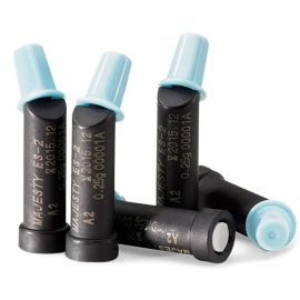 Kuraray Clearfil Majesty ES-2 PLT - 20 x 0.25g - Shade A2