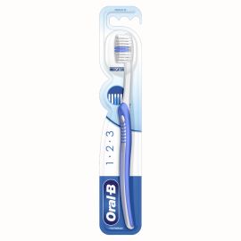 Oral-B Indicator 35 Toothbrush - Medium - Color May Vary